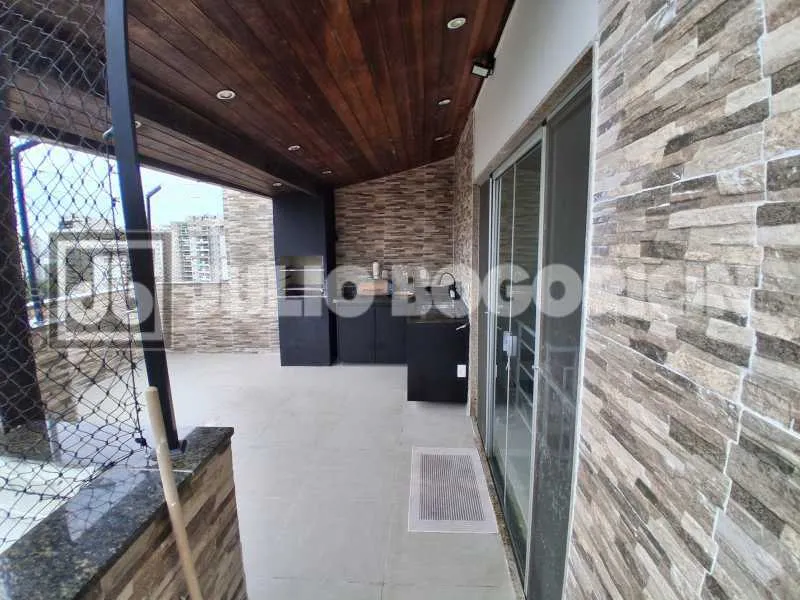 3-bedroom apartment with private balcony and BBQ — photo 33
