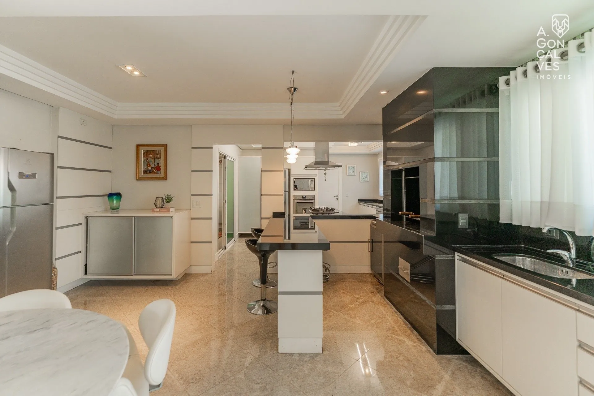 Furnished house with 3 bedrooms and 5 bathrooms — photo 17