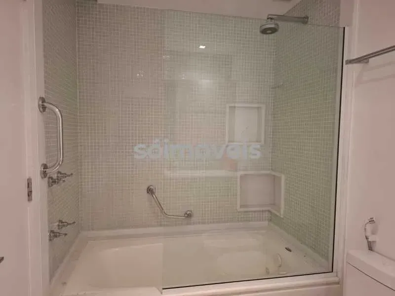 Apartamento mobiliado com 1 quarto e 3 banheiros — photo 5