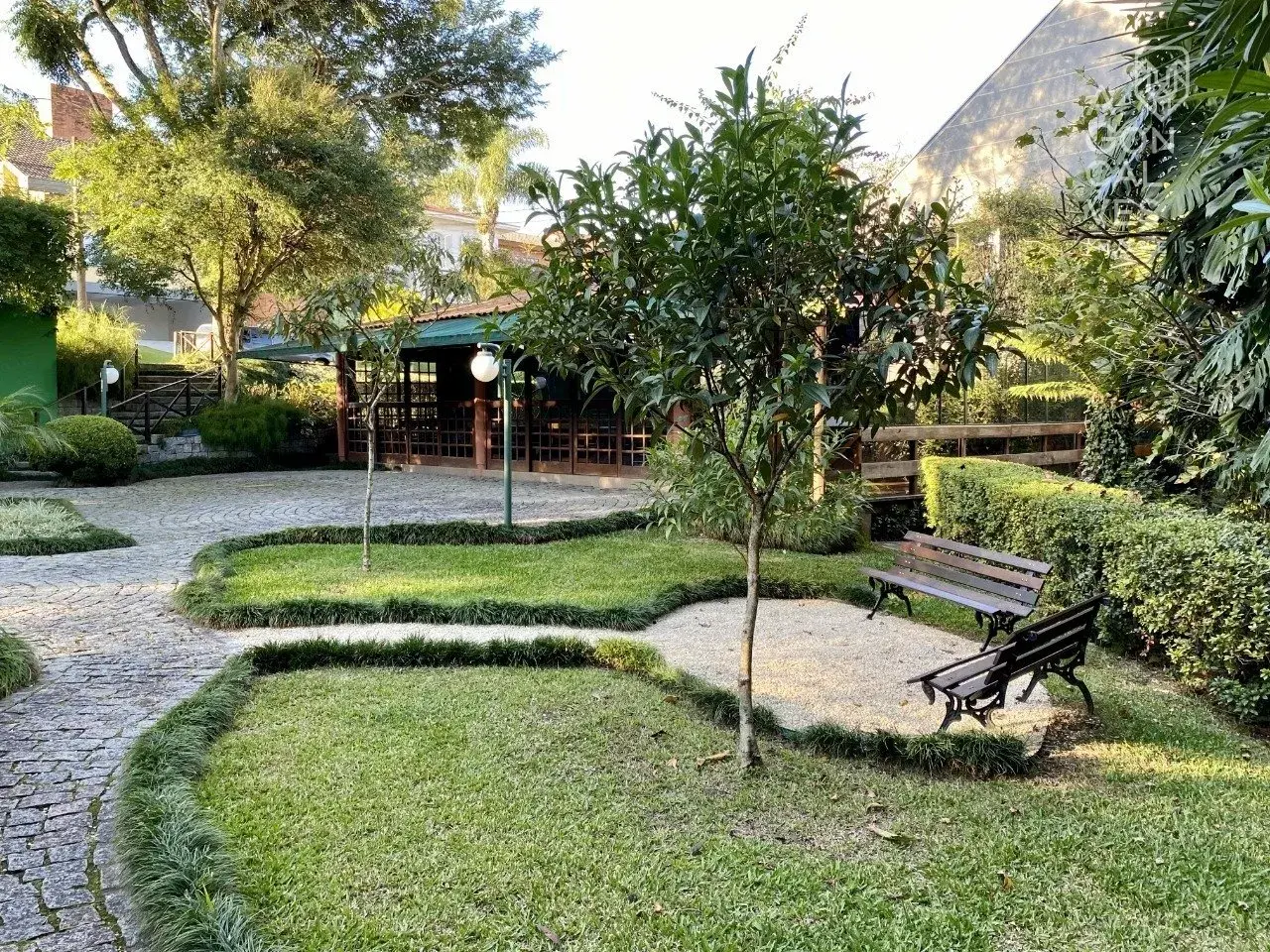 Furnished house with 3 bedrooms, 1000 m² and 4 parking spots — photo 37
