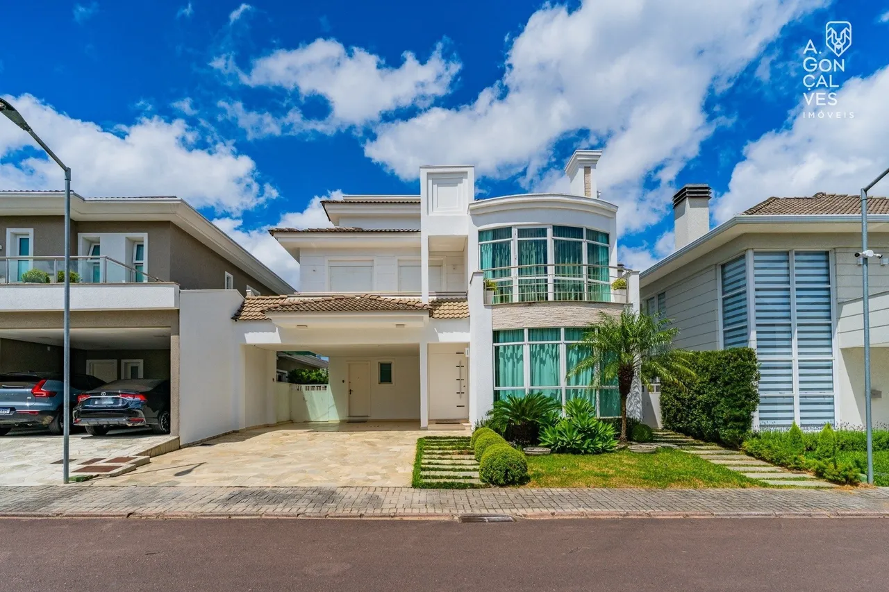 Furnished house with open-plan kitchen and 3 suites