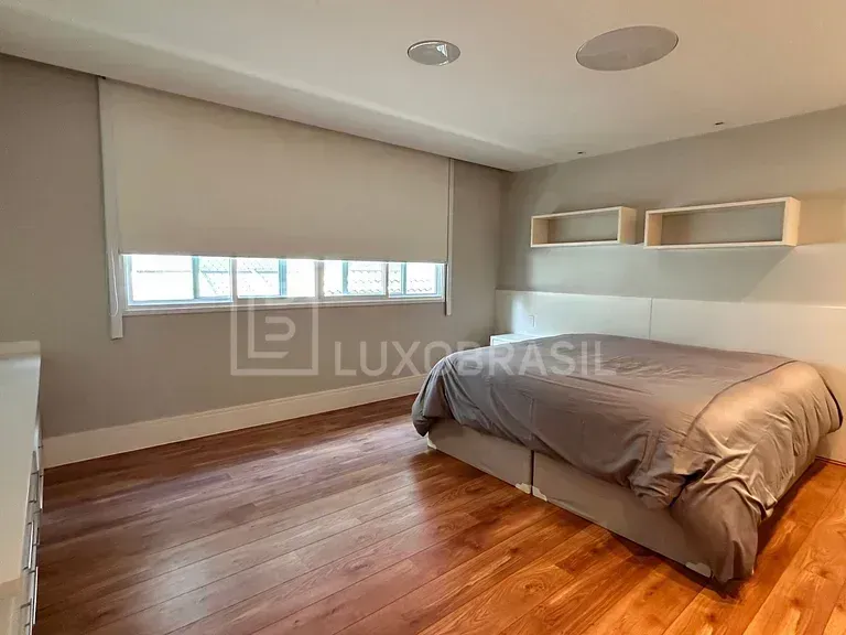 Casa moderna com 3 quartos e 5 vagas de garagem — photo 29