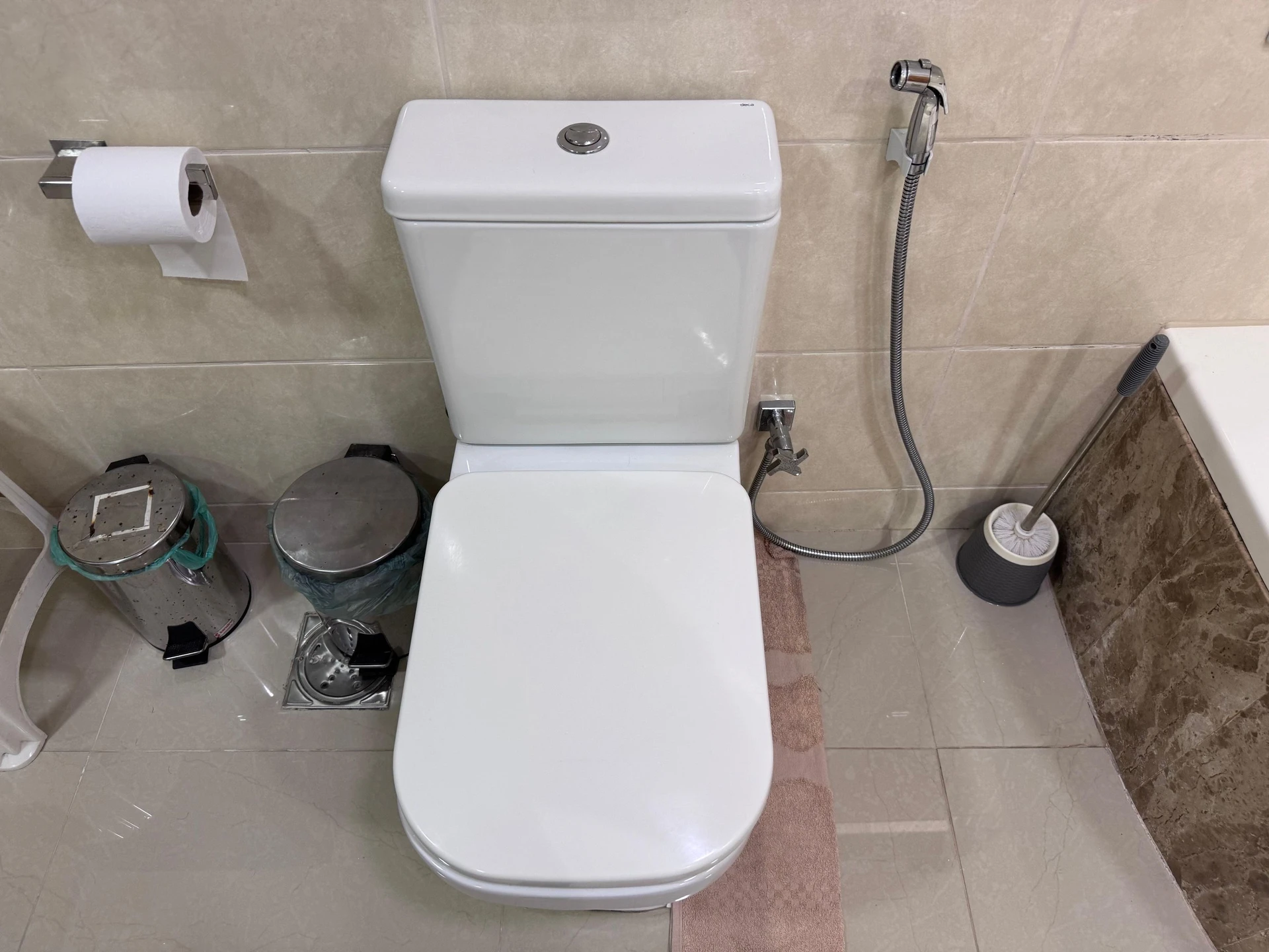 Apartamento amueblado de 4 dormitorios con jardín privado — photo 45