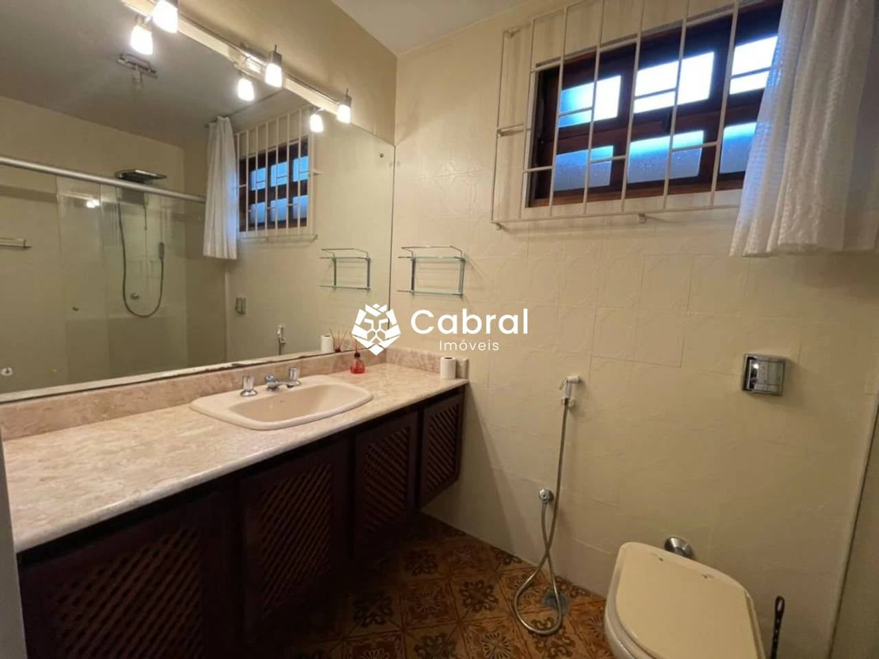 Casa com 3 dormitórios, suíte e jardim privado — photo 27