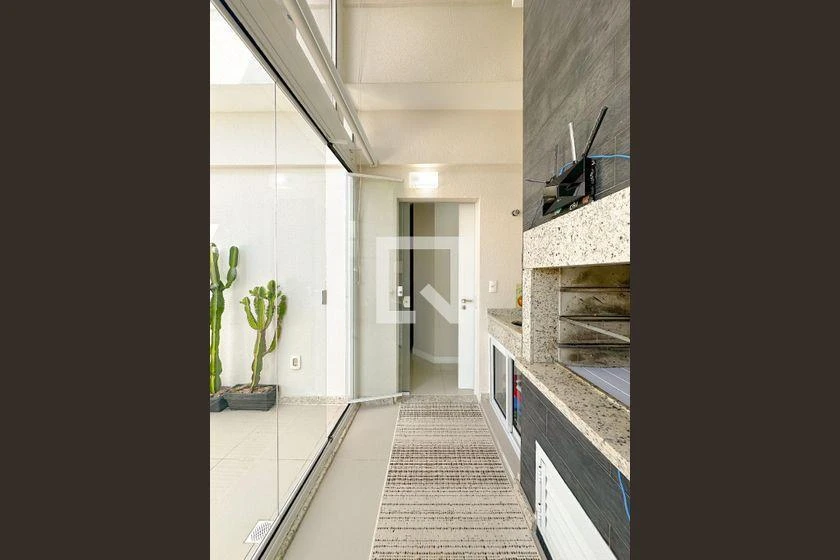 Furnished apartment with 2 bedrooms and an en-suite suite — photo 41