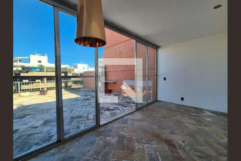 Penthouse with terrace, 2 bedrooms and parking — photo 7