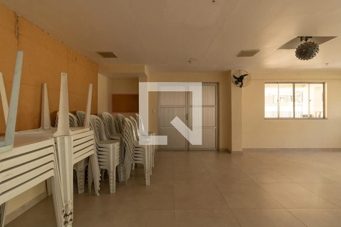 3-bedroom apartment in a building with a gym — photo 44