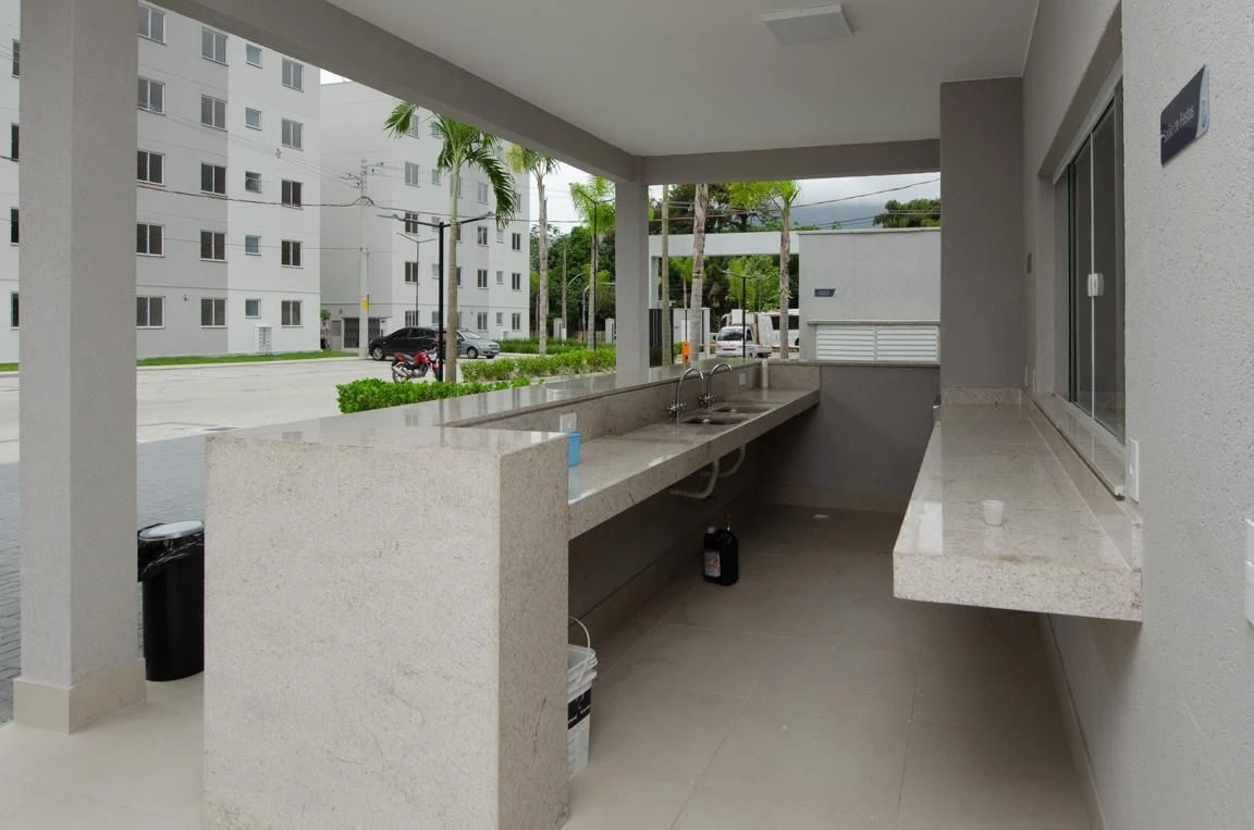 Furnished apartment with 2 bedrooms and a balcony — photo 23