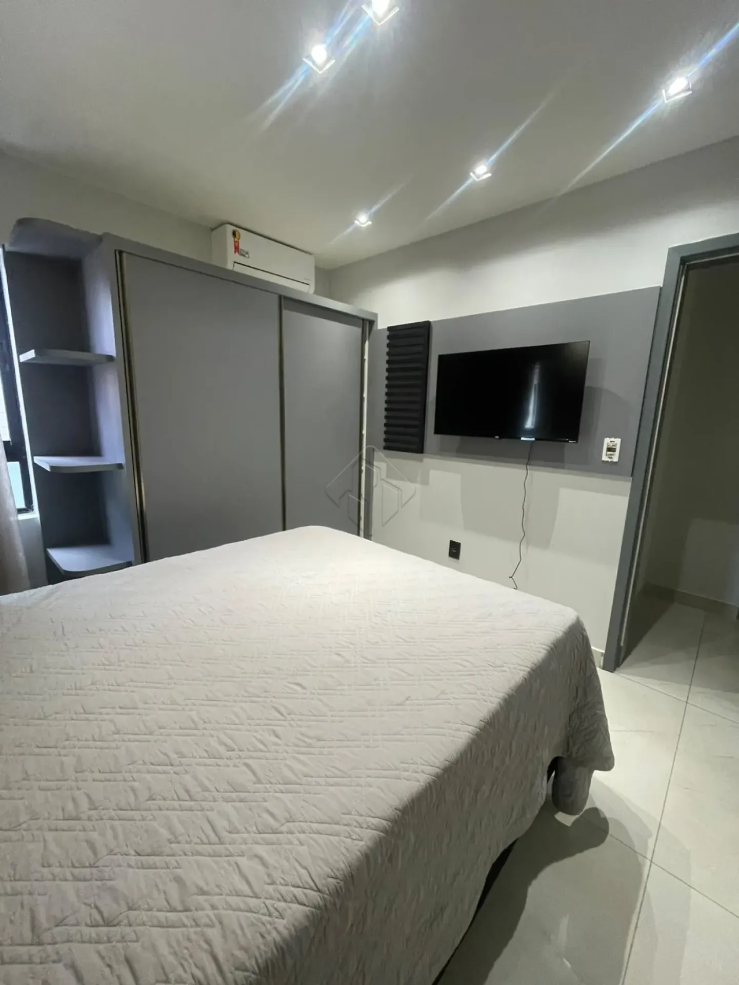 Furnished apartment, 123 m², with floor-to-ceiling windows — photo 27