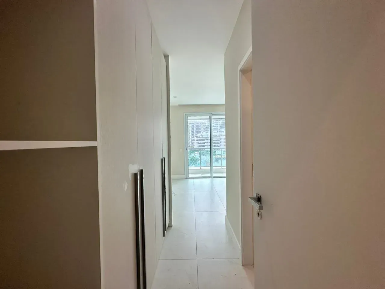 282 m² apartment with 4 bedrooms and 5 bathrooms — photo 4