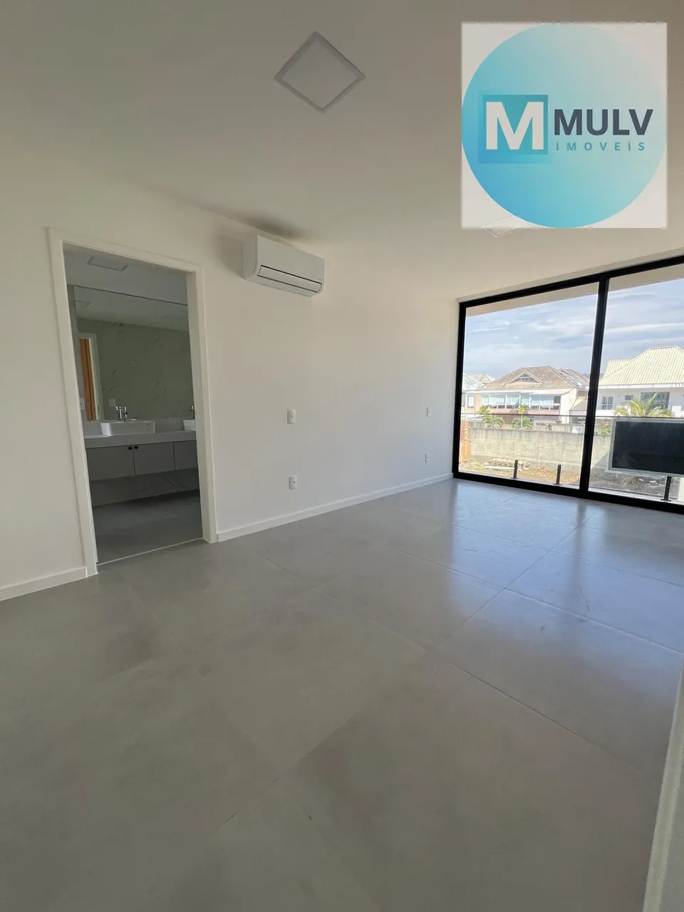 House, 312 m², with a walk-in closet — photo 3