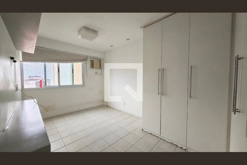 2-bedroom apartment in a building with a gym — photo 8