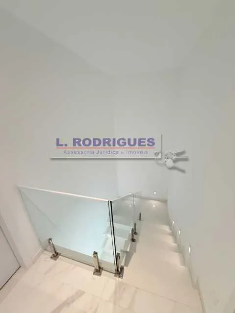 House with 5 bedrooms, 315 m², 3 parking spaces — photo 28
