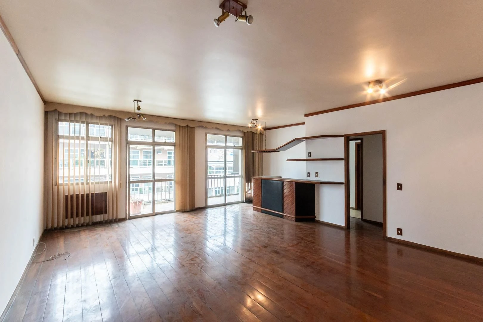 Rental apartment with 3 bedrooms and 1 en-suite — photo 3