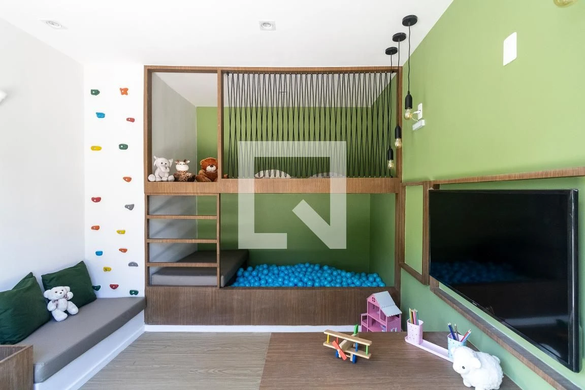 2-bedroom apartment with 1 bathroom, no parking — photo 45