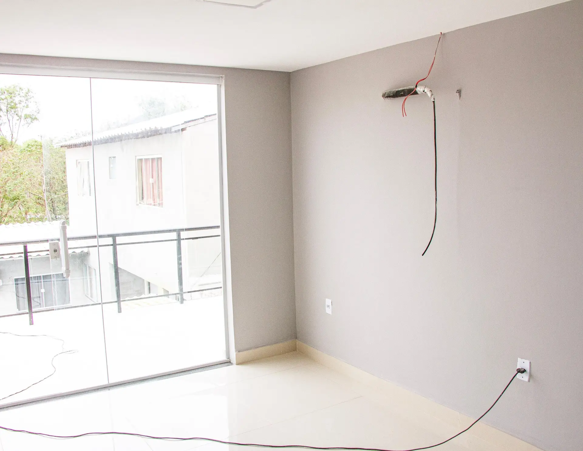 4-bedroom house with an open-plan kitchen and fridge — photo 18