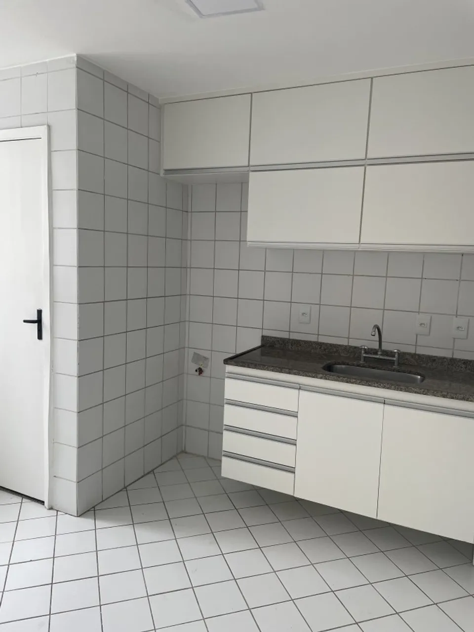 Apartamento com 3 dormitórios e 3 banheiros e área de serviço — photo 3