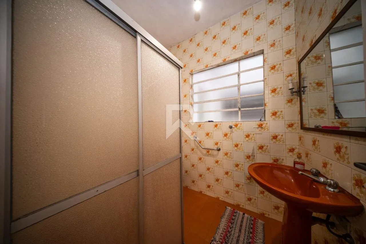 Rental house with laundry area and 5 bedrooms — photo 14