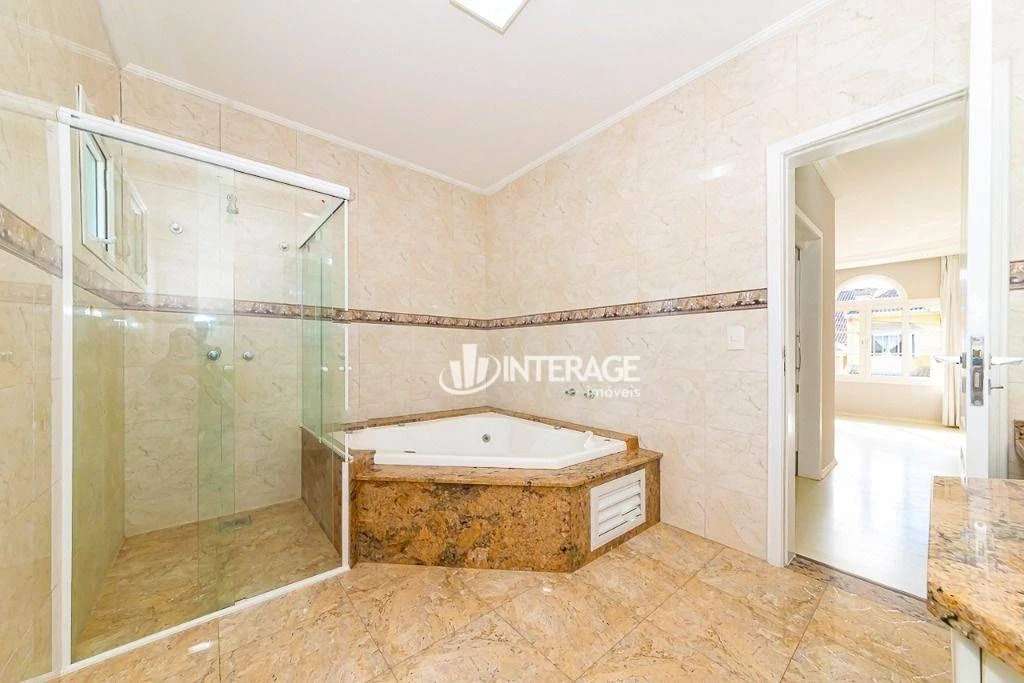 House, 270 m², with a bathtub — photo 40