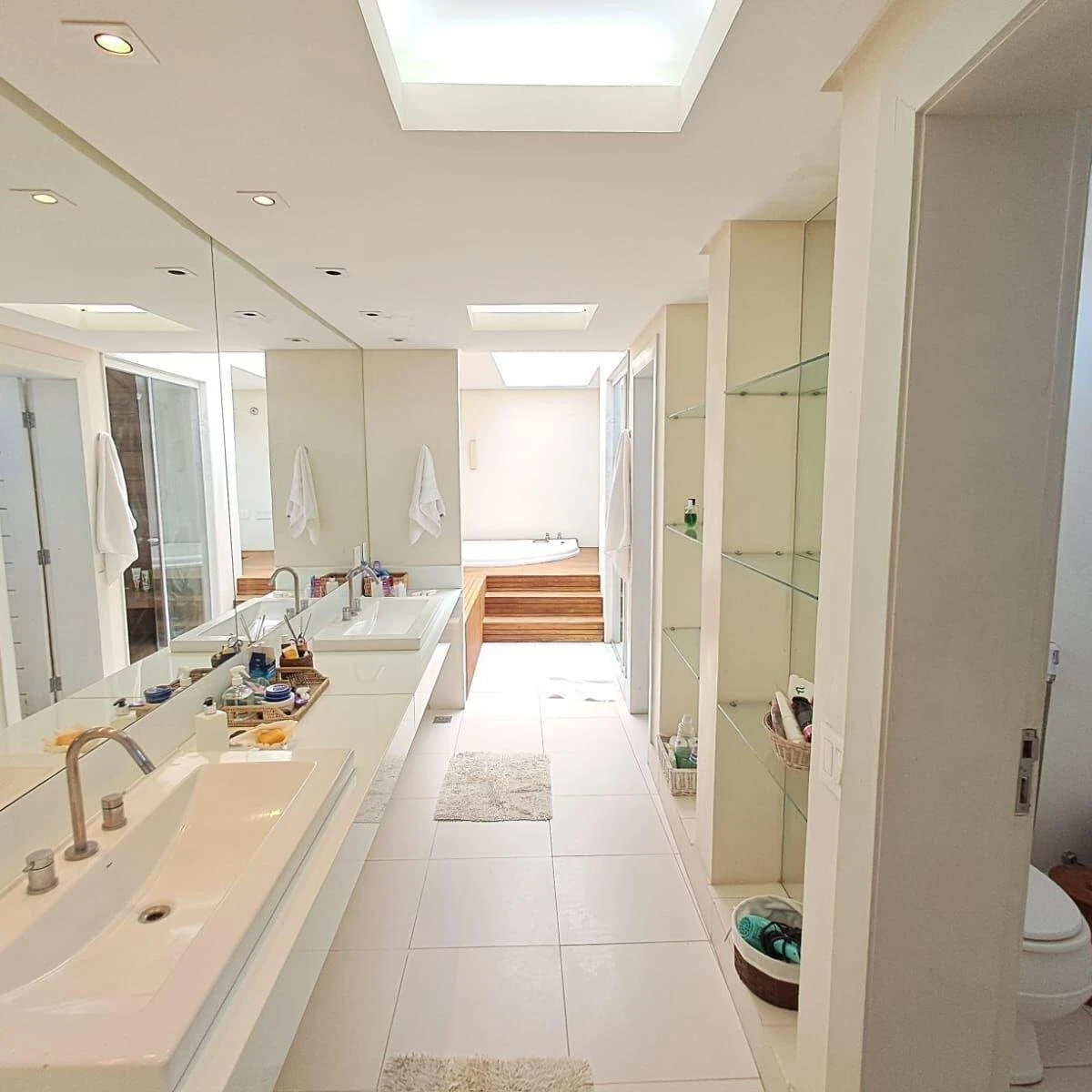 Furnished 4-bedroom house with 1450 m² and 4 parking — photo 30
