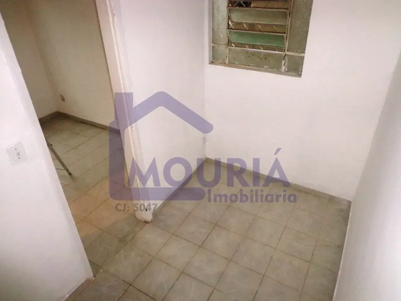 Unfurnished house with 3 bedrooms and a stove nook — photo 15