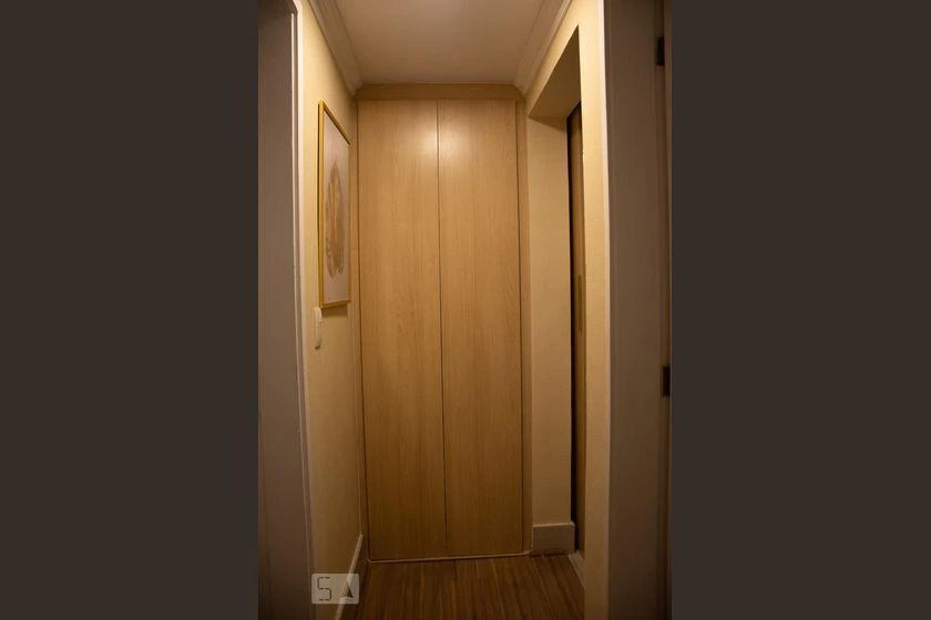 Furnished 2-bedroom apartment with enclosed glass balcony — photo 46