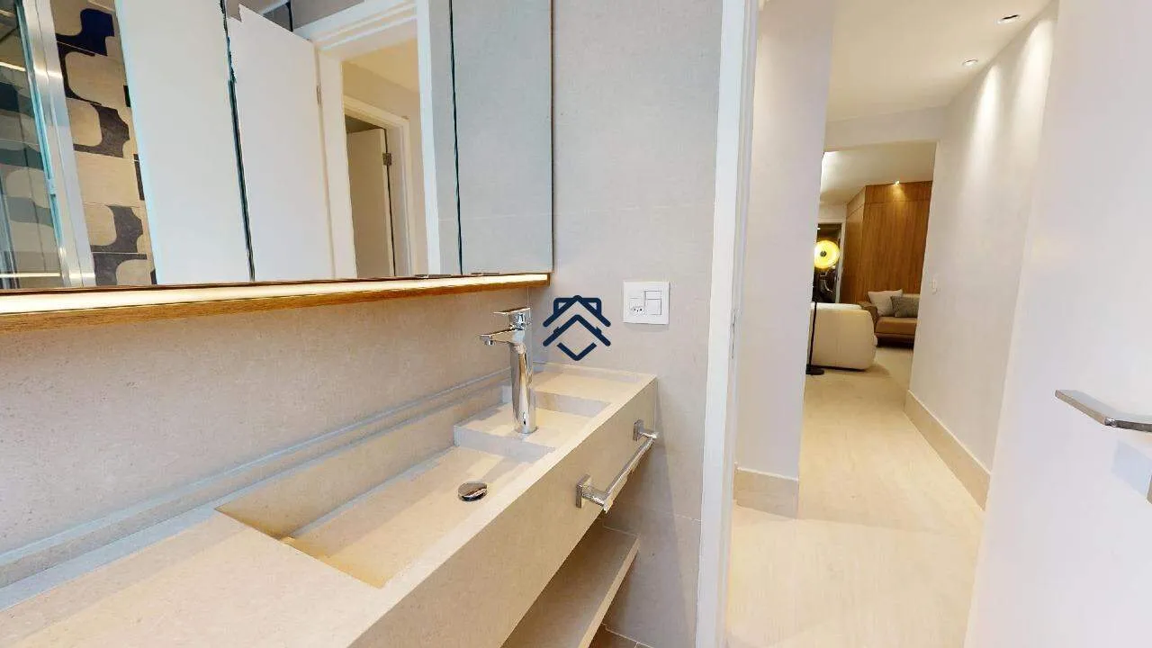 Furnished apartment with 2 bedrooms and a balcony — photo 22