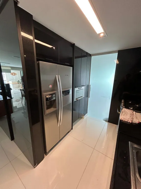 179 m² furnished apartment with 3 en-suites and 4 baths — photo 2