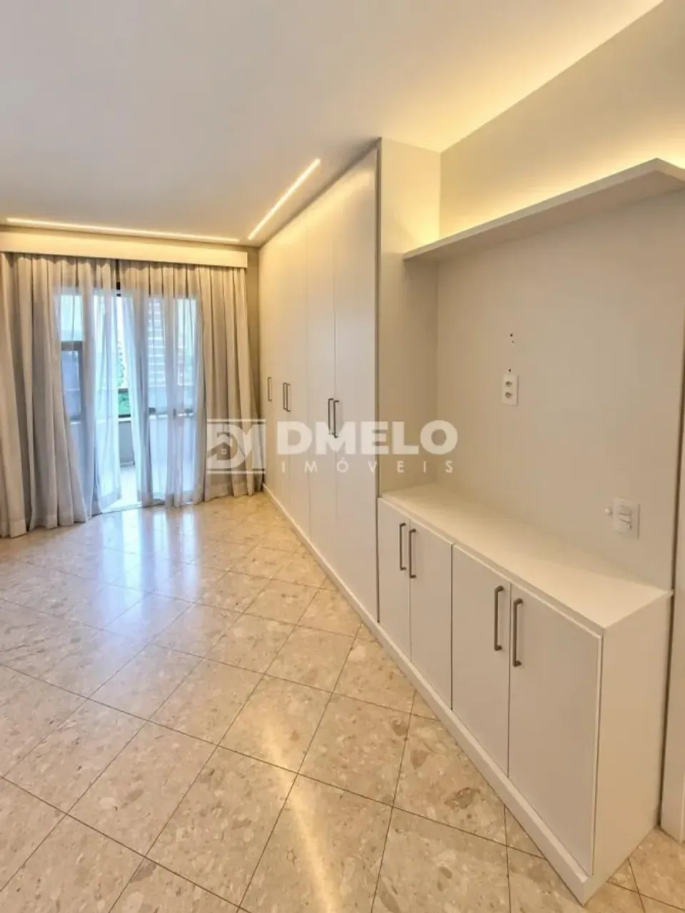 Apartamento mobiliado, 220 m², com janelas do piso ao teto — photo 9