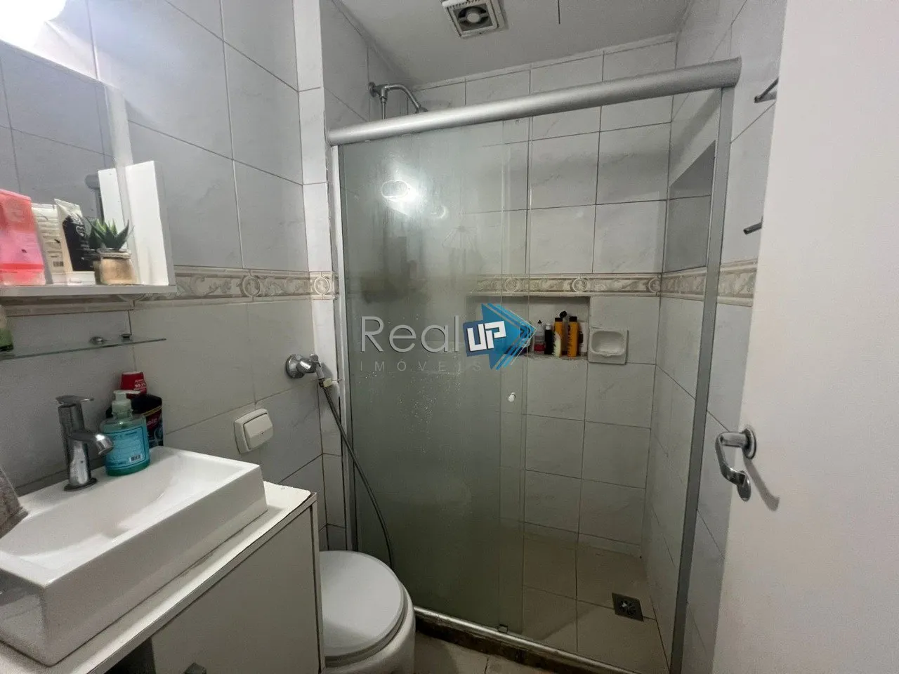 4-bedroom apartment with a washing machine in Rio de Janeiro — photo 34