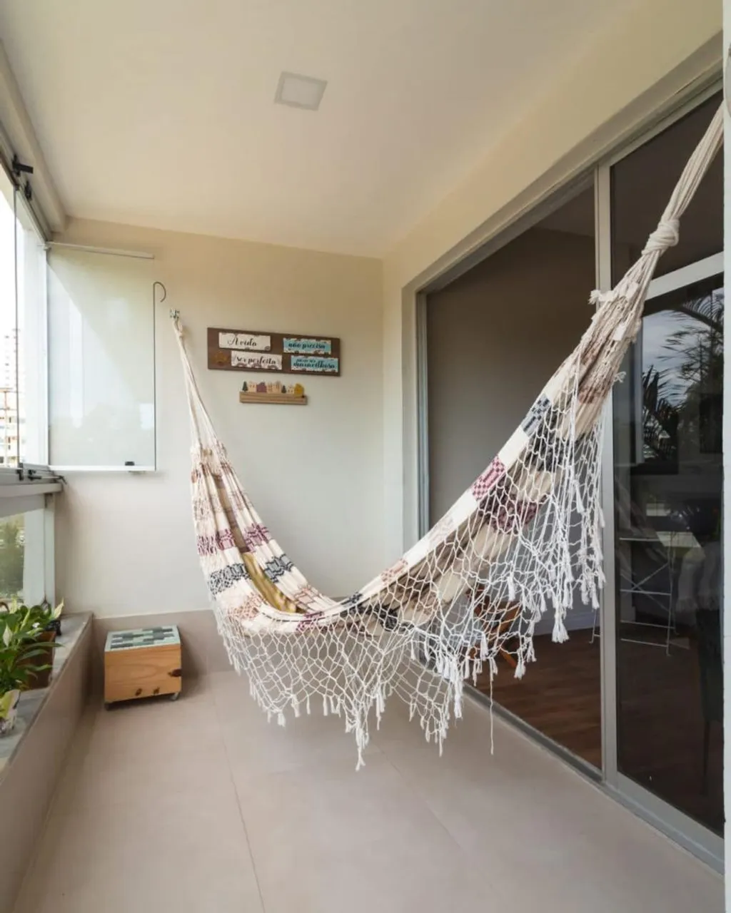 2-bedroom apartment with a glass-enclosed balcony — photo 12