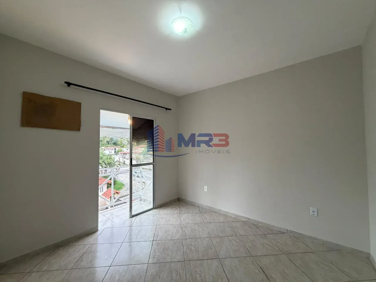 Apartamento de 3 habitaciones con 1 suite, 114 m² y balcón — photo 3
