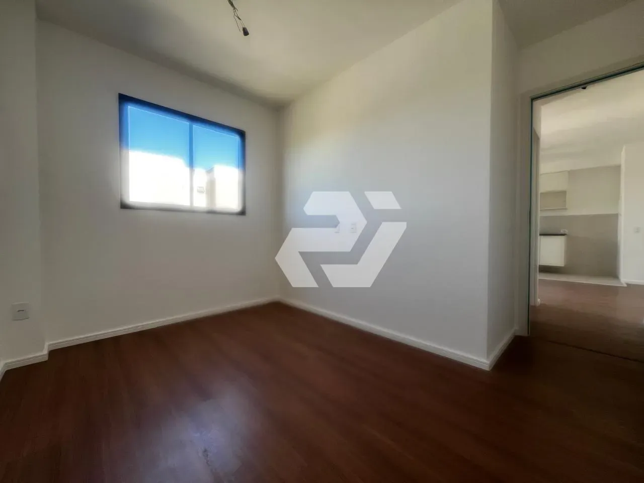Unfurnished apartment with 2 bedrooms and a balcony — photo 10