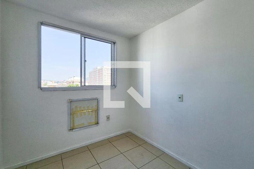 2-bedroom apartment in a building with a gym — photo 13