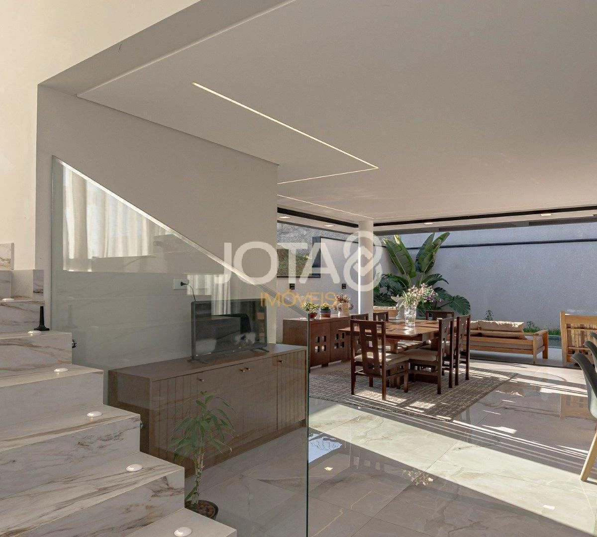 Мебльований будинок 283 м² з відкритою кухнею — photo 35