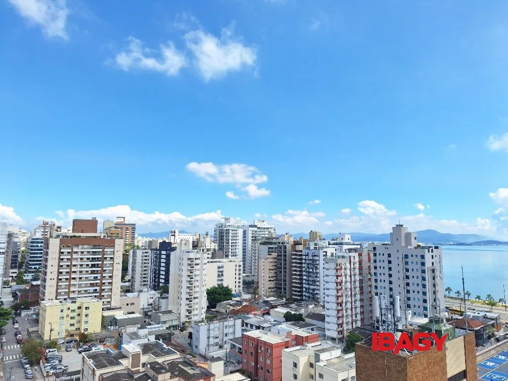 Apartamento de 4 dormitorios con 135 m² y 1 suite — photo 34