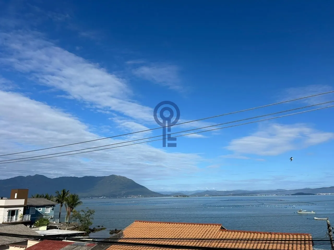 3-bedroom house with a water view in Florianópolis — photo 24
