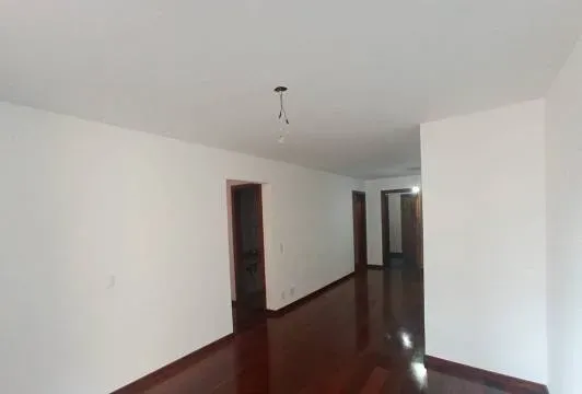 Apartment on the 1st floor with a glass-enclosed balcony — photo 27