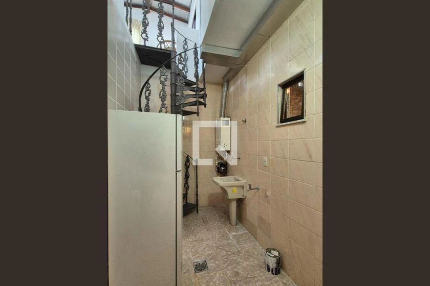 3-bedroom apartment with balcony, 202 m² — photo 28