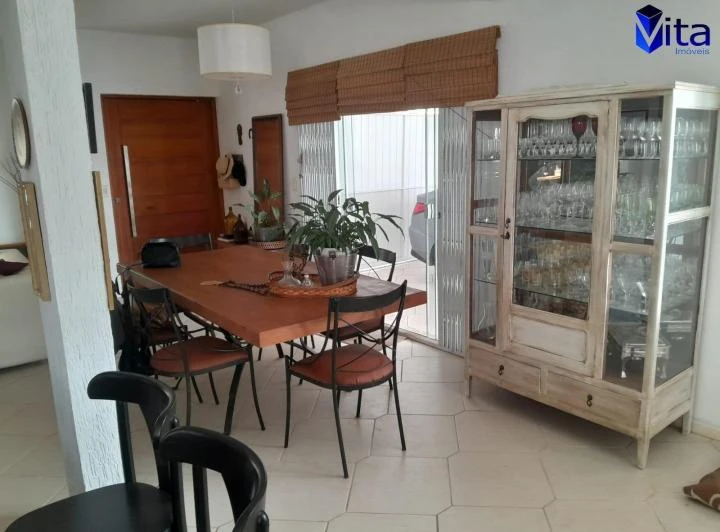 Furnished house with open-plan kitchen and 388 m² — photo 7