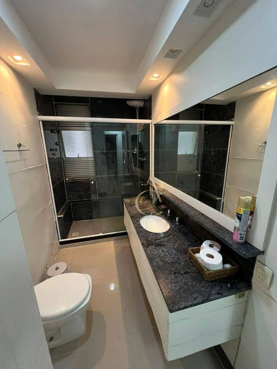 Rental apartment with 5 bedrooms and 4 bathrooms — photo 19