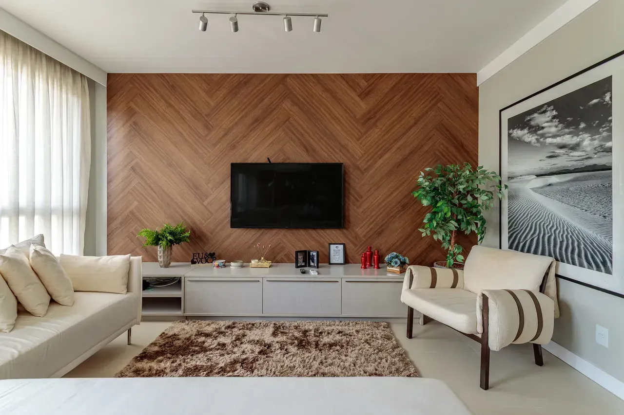 Furnished apartment with 2 en-suite bedrooms and 2 parking spaces