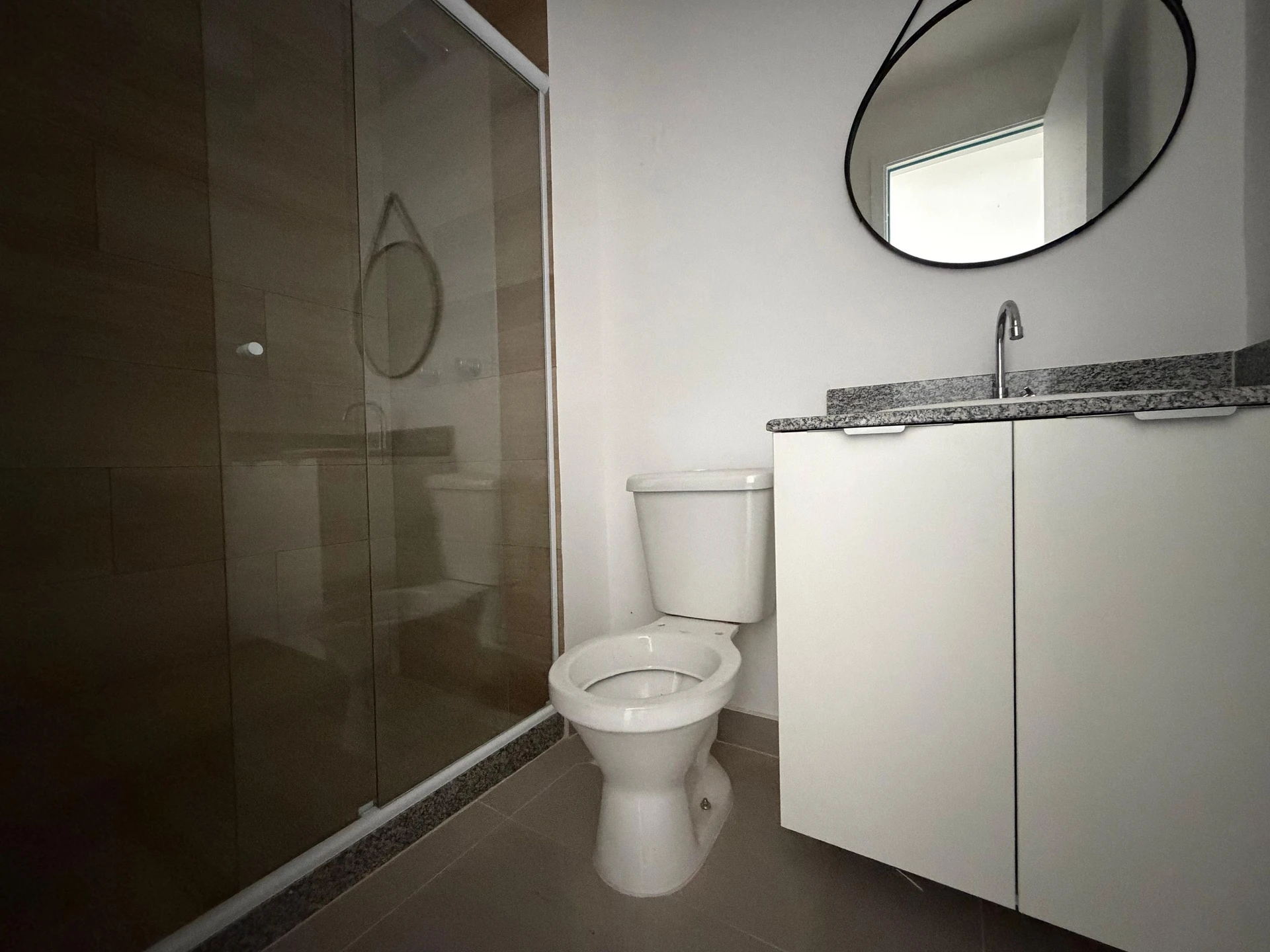 Apartamento amueblado de 1 dormitorio y cocina integrada — photo 19