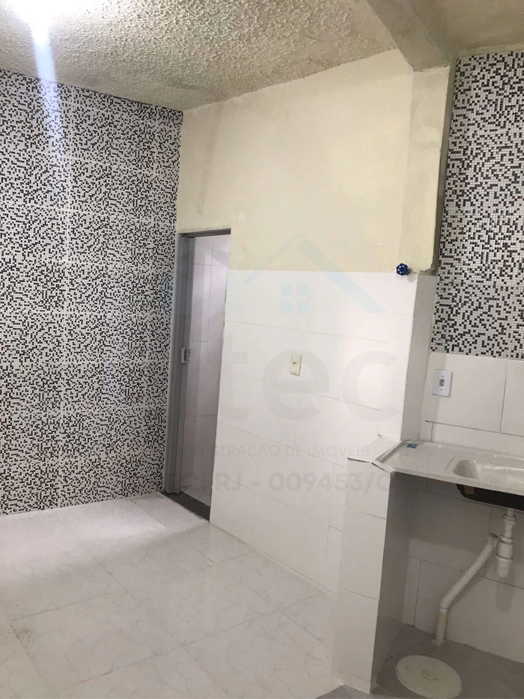 Будинок з 1 спальнею та 1 ванною без паркування — photo 10