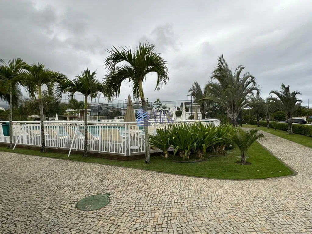 House with 5 bedrooms and 360 m² plus 4 parking spots — photo 66