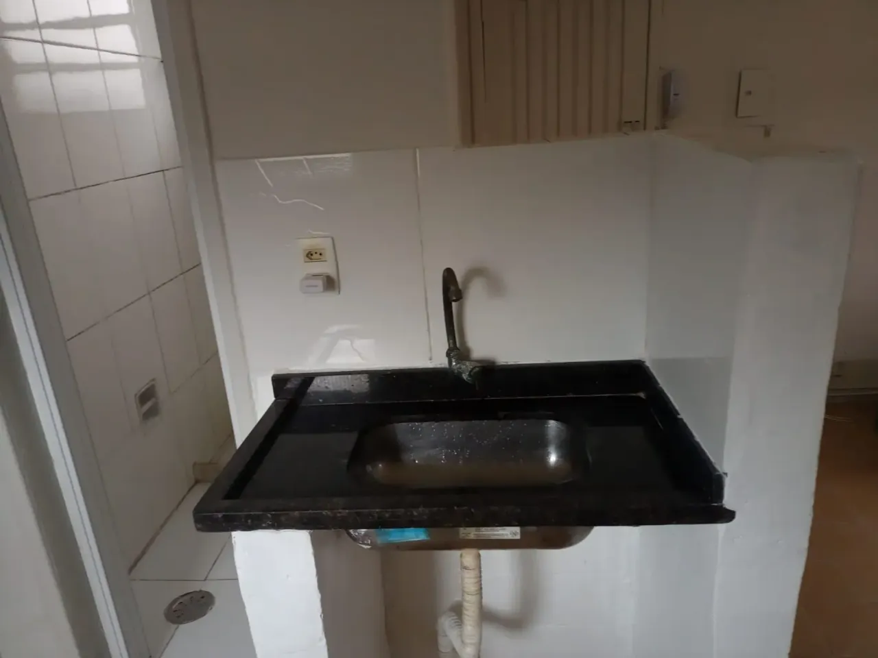 Apartamento de 1 quarto com cozinha compacta e 1 banheiro — photo 19