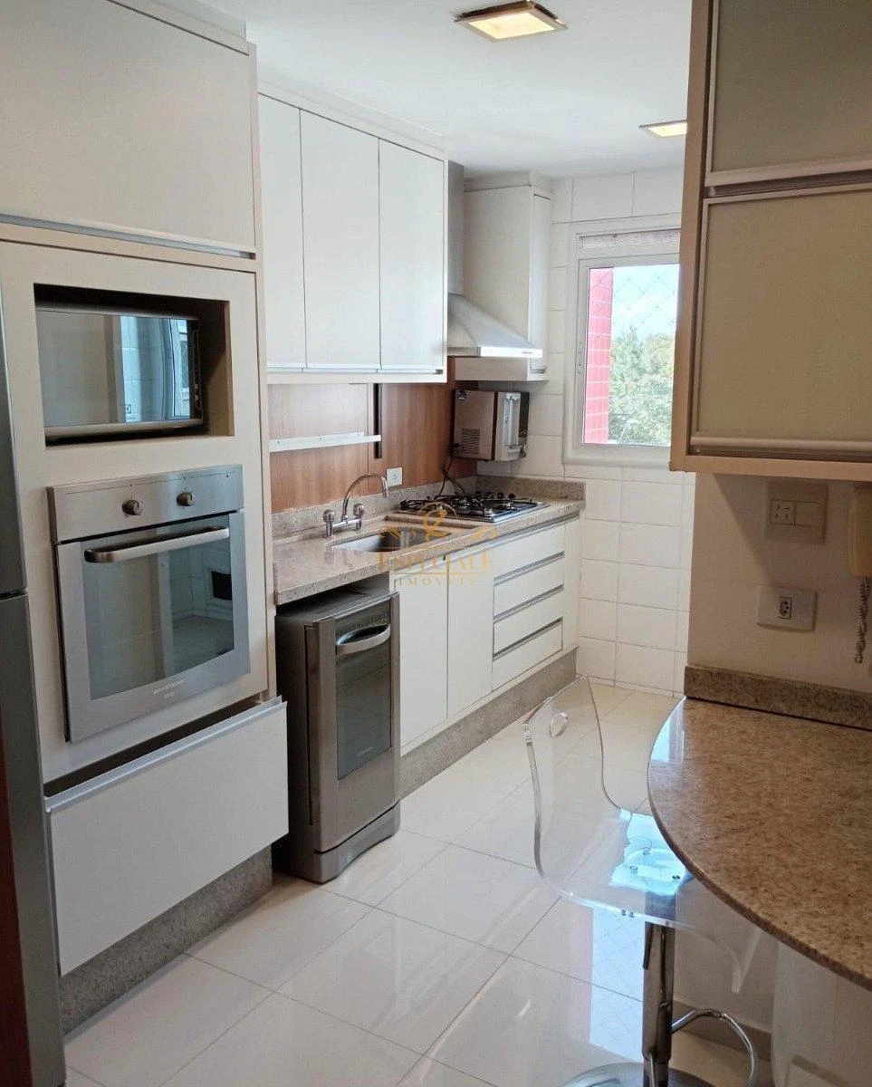 Apartamento mobiliado com 3 dormitórios e 162 m² — photo 2