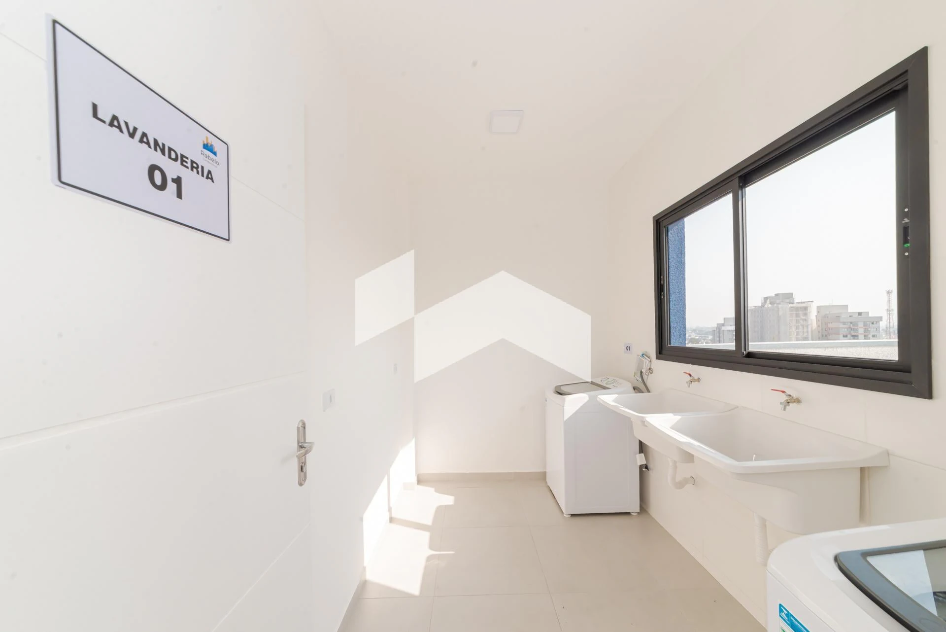 One-bedroom apartment with a private BBQ — photo 8