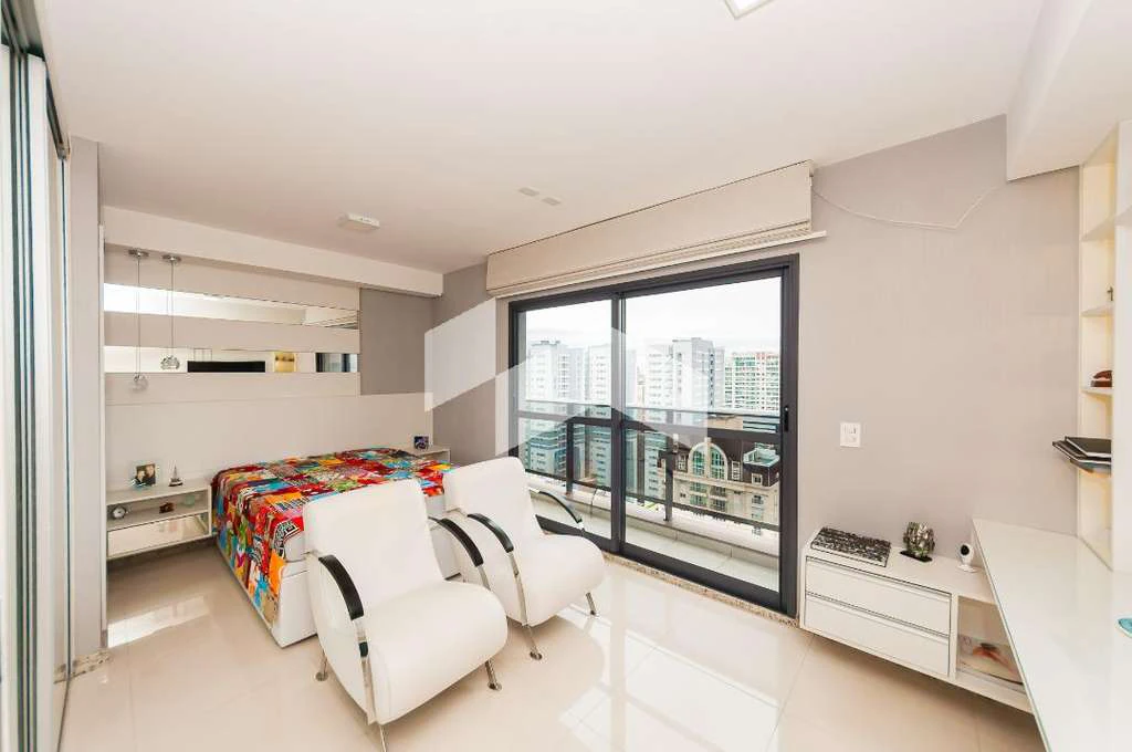 Furnished 34 m² studio with parking and open-plan kitchen — photo 3