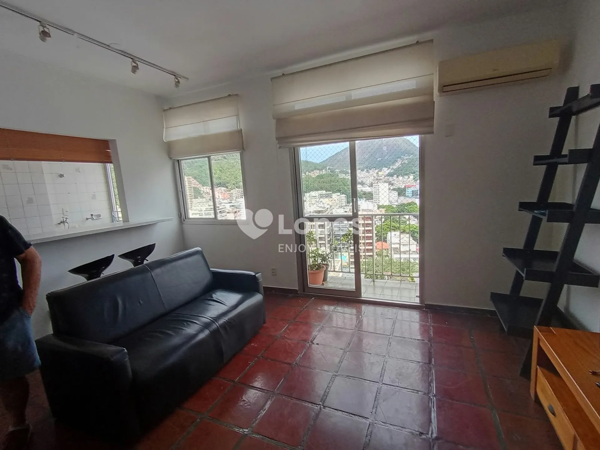 Apartment on the 14th floor with a washing machine — photo 24